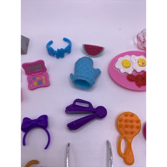 Barbie Doll Accessories Lot (coffee, Trophy, Food, And More) - Picture 6 of 8